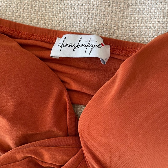 Versatile Multi-Way Set - Picture 5 of 6